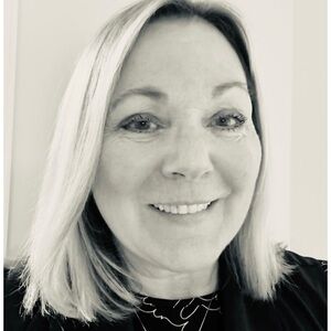 Meet your Posher, Dana